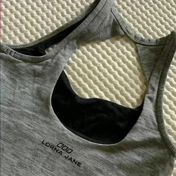 Lorna Jane - Picture 3 of 4